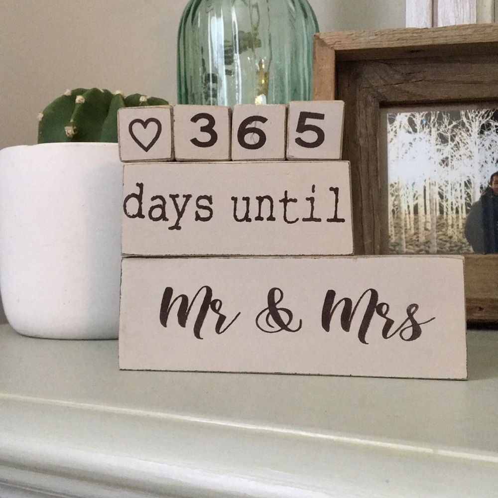 Mr. & Mrs. Wedding date countdown blocks